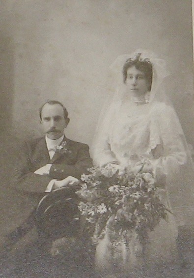 Wedding photo of David Lloyd's 'Nana & Pa Bradley' - Jessie Bertha Oliver and Thomas Henry Bradley on 16th September 1903.