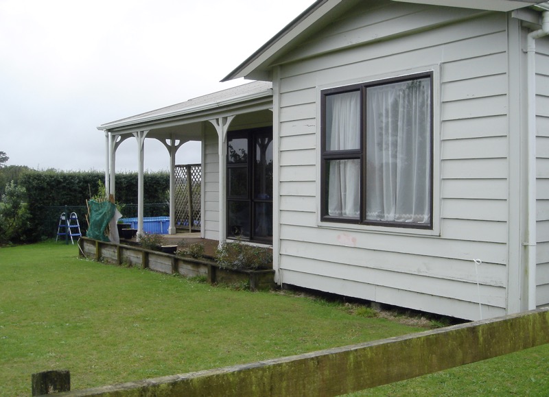 Closer look at current farmhouse on Charles' old 100 acre farm on 1025 Mangorei Rd.