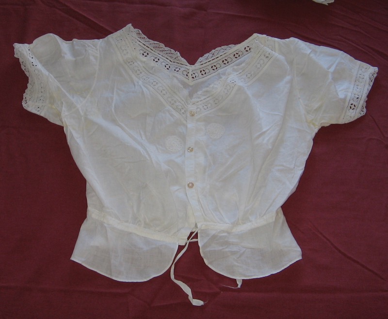 Womens' blouse