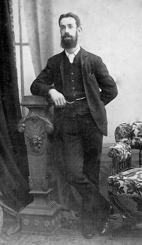 Thomas Joseph Shute 1927-1922 - standing