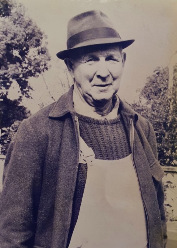 Ivor James Clark Oliver 1907-1989