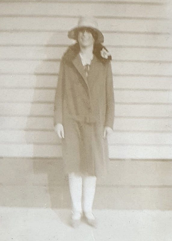 Loma Elizabeth Florance 1910-1980 as a young woman