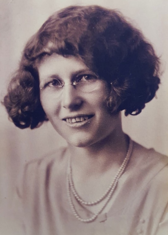 Loma Elizabeth Florance 1910-1980 - portrait