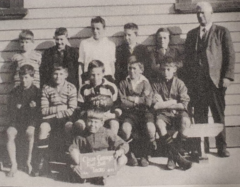 Robert Handley Florance, headmaster Clive Grange School, with students, thought to be in 1929. Robert was headmaster from 1927 to 1932.