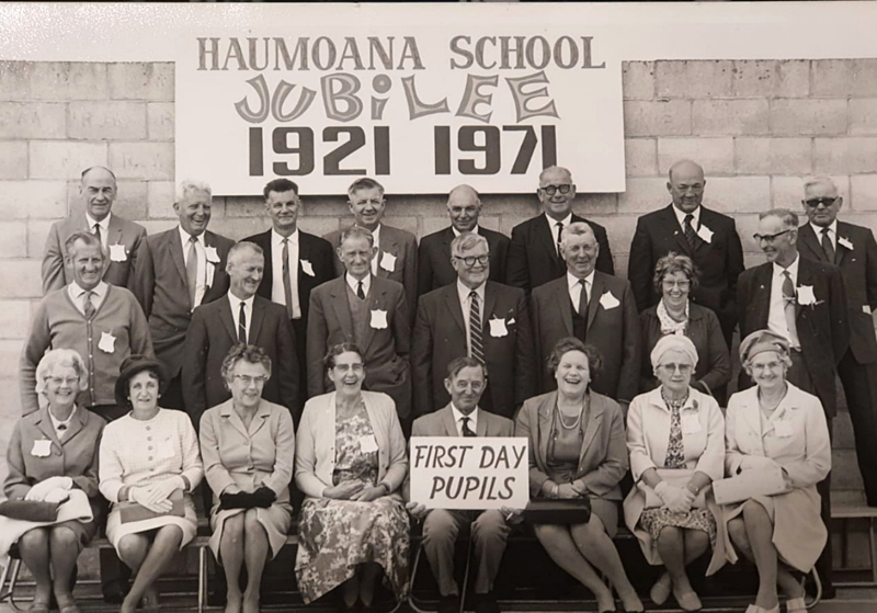 Another photo similar to the previous one from the Haumoana School 50th Jubilee, with Ivor Oliver being in the middle row, 5th from left.